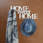 Wall Coat Rack with 7 Hooks (Home Sweet Home White)